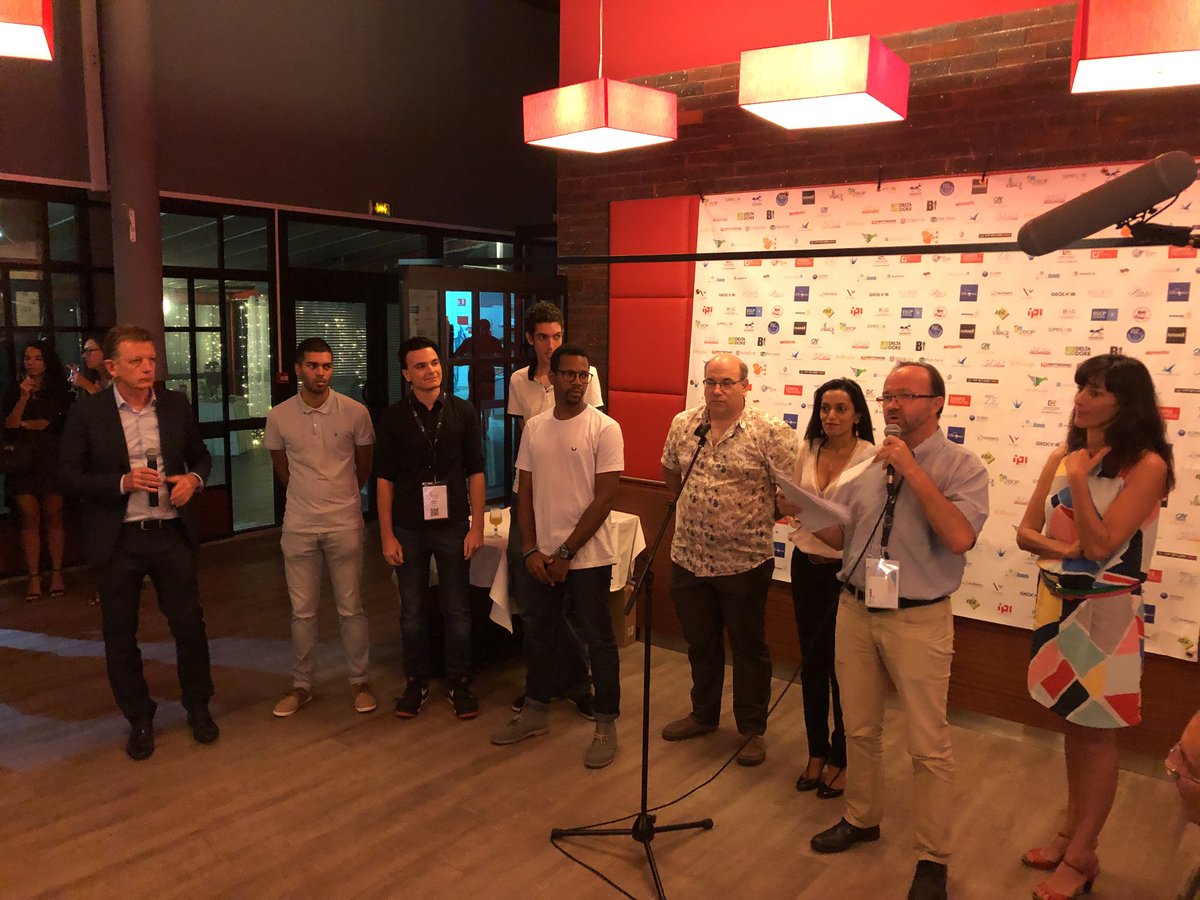 LemassonSteph's tweet photo. Remise des prix du RUN In TECH, félicitations aux nominés : SOGEXIS, PLEAZUP, PSY APP. https://t.co/973kzBqMmw