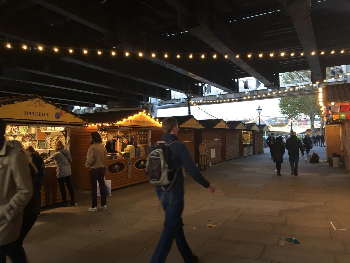 PopUpsLDN's tweet photo. The @southbankcentre Winter Market is almost up and running too! #PopUp #London https://t.co/iAgBco2t6Y