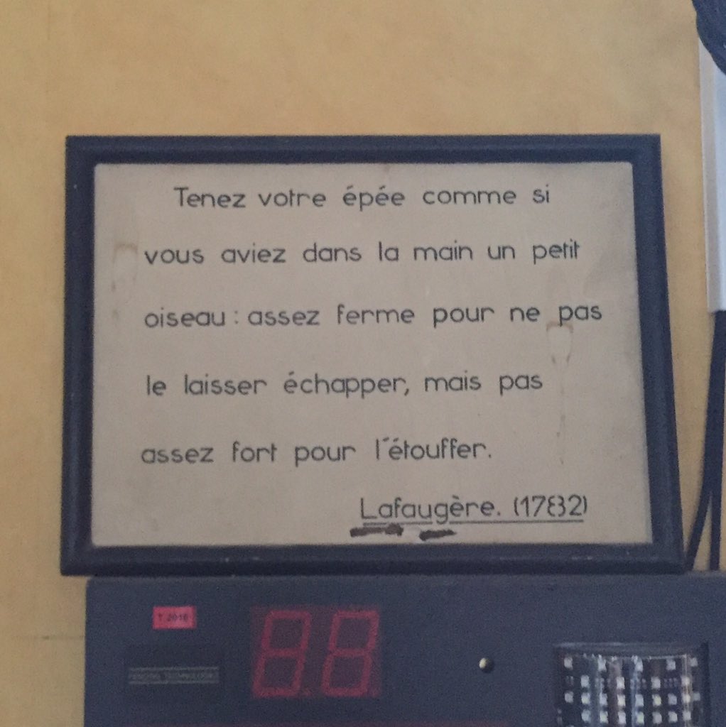 Sports_gouv's tweet photo. Sur un mur du gymnase du #CSINI 🐦⚔️ https://t.co/QeLZyAxtUJ