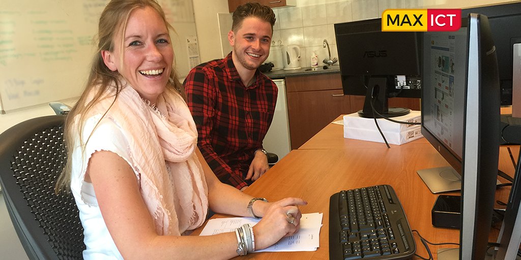 Max_ICT's tweet photo. Jeffrey ziet alleen nog maar cijfertjes na een paar uur meelopen met Wendy van de #administratie. #inwerktraject #werkenbijmaxict #bbl https://t.co/FEE63pUeZ2