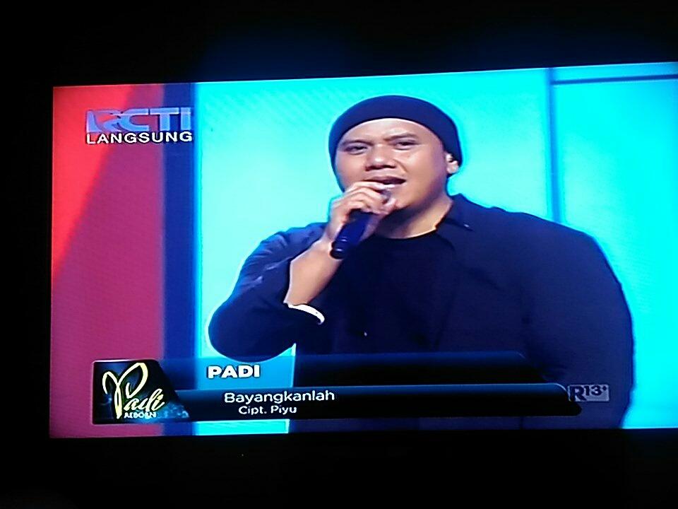 mastskl's tweet photo. Ada lagu baru gak ya... #padireborn https://t.co/8d4o18o8ds