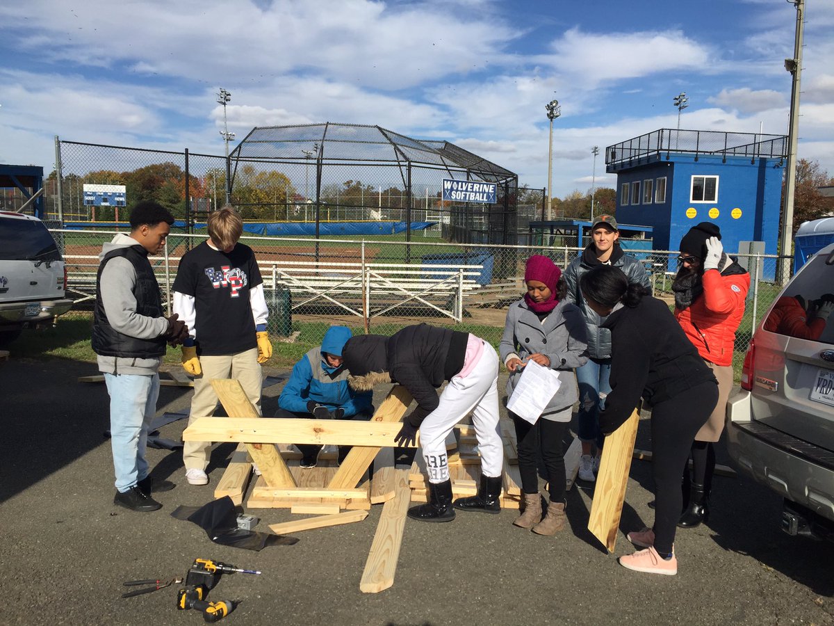 theWPboard's tweet photo. WPHS Veterans Day of Service with @TMFoundation https://t.co/ipLOq0u7n4