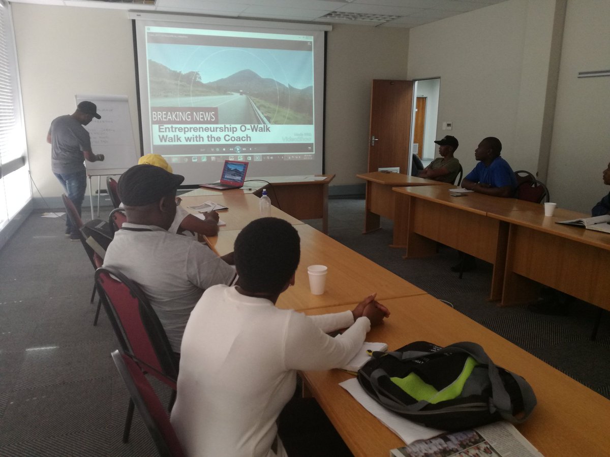 Entrep_O_Walk's tweet photo. @serememoss @SirMaxSA @naledimoleo @SAfmRadio Entrepreneurship O-Walk.....today we enjoyed a wonderful Start-up workshop in Klerksdorp https://t.co/bzt3e7571N