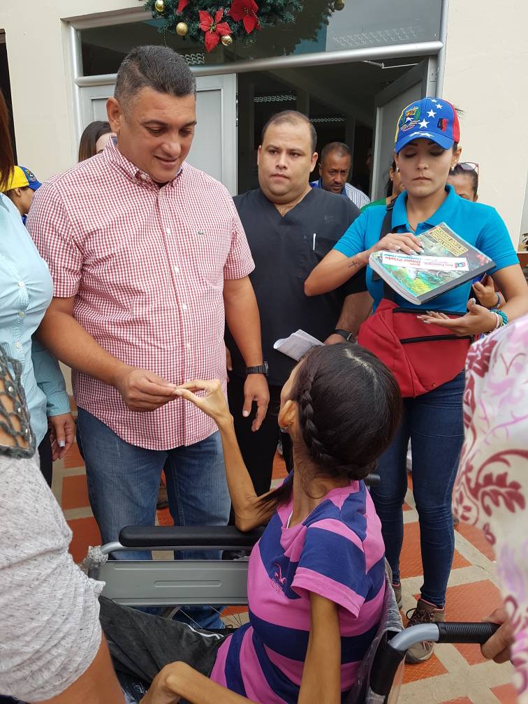 OncologicoSFco's tweet photo. #Hoy recibimos la visita de @DirwingsSF  "El @OncologicoSFco es una obra que le daremos continuidad porque es un lugar para vencer el cáncer y dar esperanza de vida para los que necesitan su tratamiento totalmente gratis". @OmarPrieto_PSUV 

#VamosJuntosPorSanFrancisco https://t.co/Hbg6yNULQj