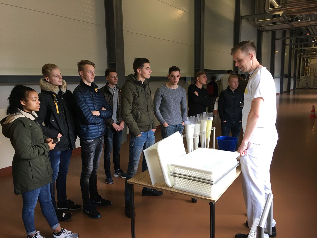 Alfacollege's tweet photo. 80 studenten #Engineering en International Business maakten 10nov kennis met verschillende beroepen #DOCkaas #Hoogeveen Levensmiddelenbranche is 1 van de hardst groeiende industrieën https://t.co/rHFV8FWN2U