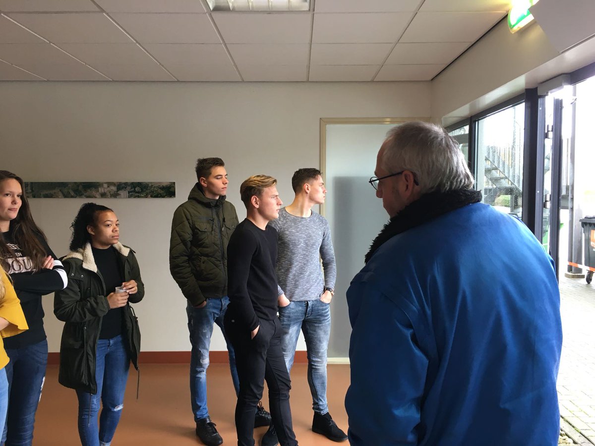 Alfacollege's tweet photo. 80 studenten #Engineering en International Business maakten 10nov kennis met verschillende beroepen #DOCkaas #Hoogeveen Levensmiddelenbranche is 1 van de hardst groeiende industrieën https://t.co/rHFV8FWN2U