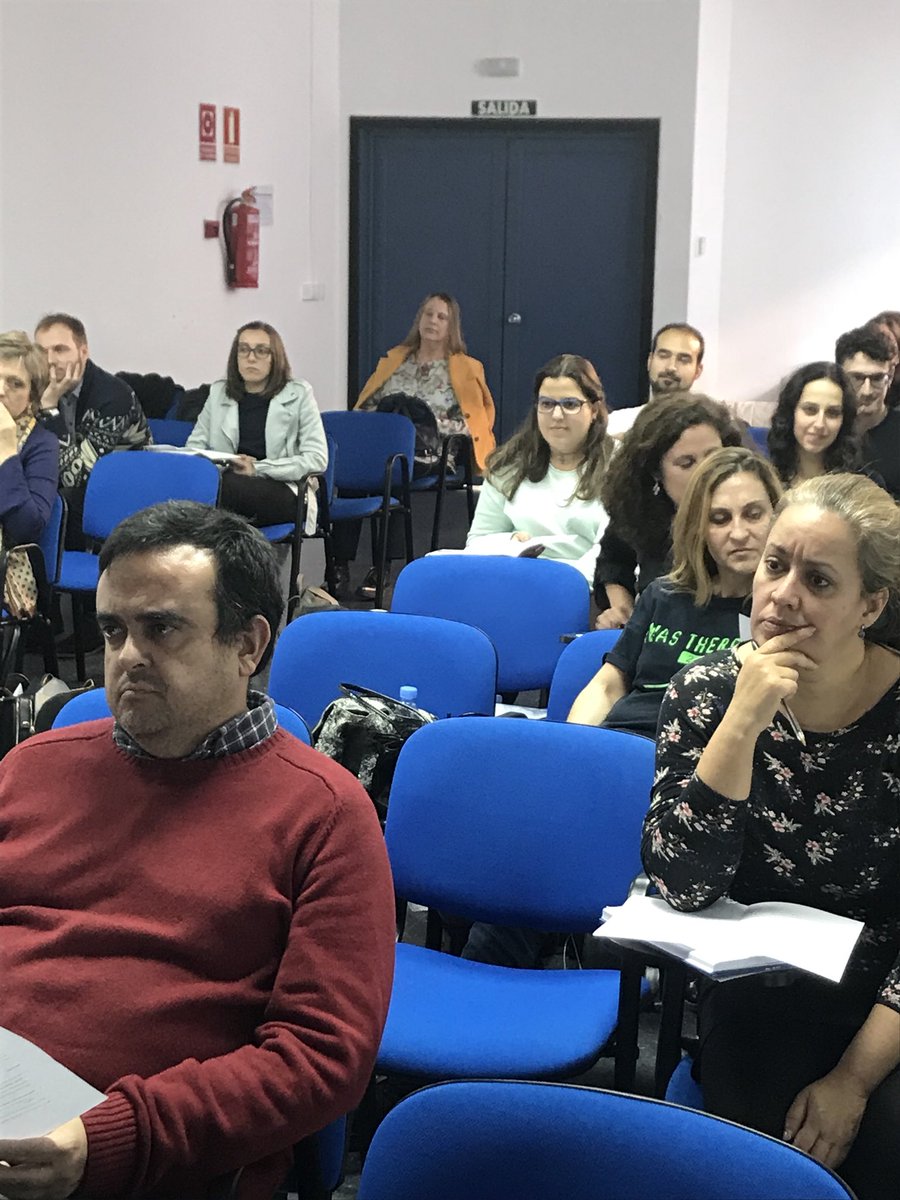 seepluex's tweet photo. a prof. Conceição Carapinha da @UnivdeCoimbra apresenta um trabalho sobre interações orais tutor-aprendente em cursos a distância #tecpt https://t.co/sUCnf6wn57