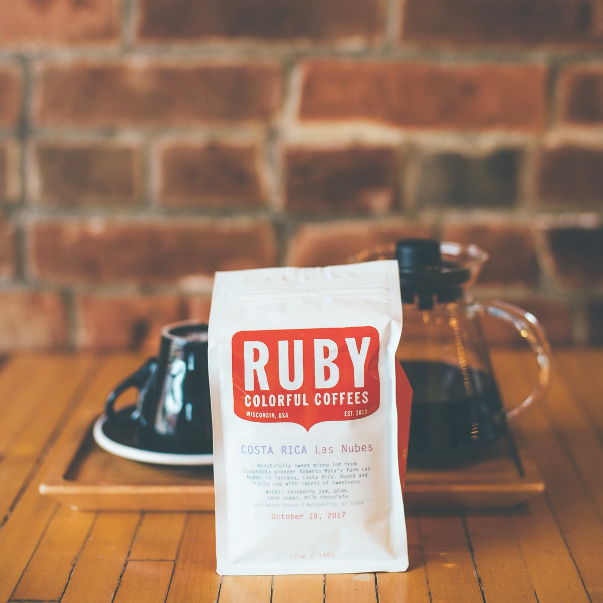 whistle_craft's tweet photo. New Costa Rican coffee from @RubyRoasters! Las Nubes is balanced, complex, and juicy with notes of raspberry jam, plum, cane sugar and milk chocolate! #rubyroasters #v60 #themudhouse https://t.co/12sXXYyiaZ
