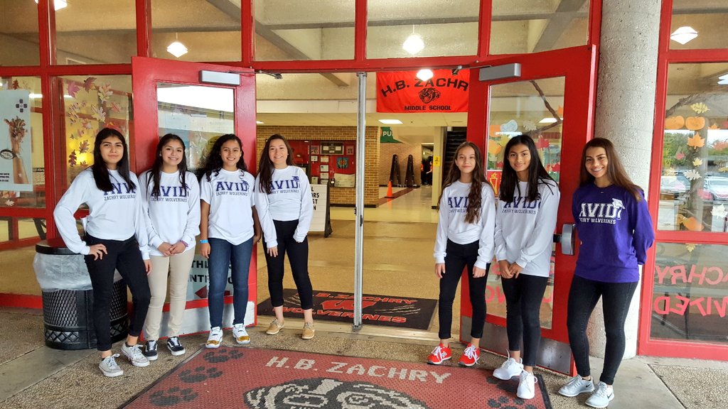 8th grade AVID students usher in and welcome our Zachry veteran families to today's celebration! #HonoringOurVeterans @NISDZachry @NISD_AVID