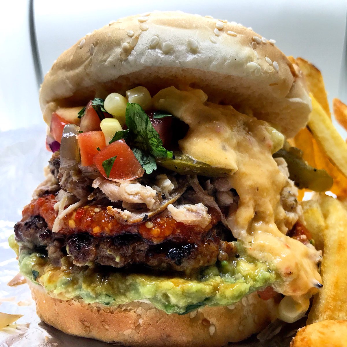 Last weekends creation <a href="/ChipotleTweets/">Chipotle</a> X <a href="/Five_Guys/">Five Guys Marketing</a> .
What to do this weekend. #burger #Chipotle #FiveGuys