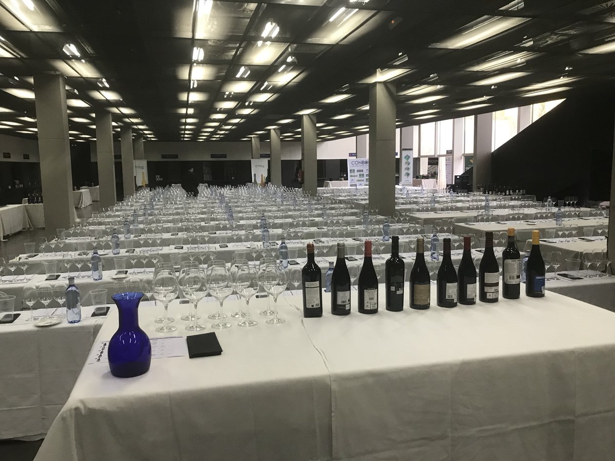 Jesuske365's tweet photo. Todo listo para la impresionante #Cata de 10 Bobales comentada por @JuanchoAsenjo en el #Conbobal ... https://t.co/HvlRTrRgUM