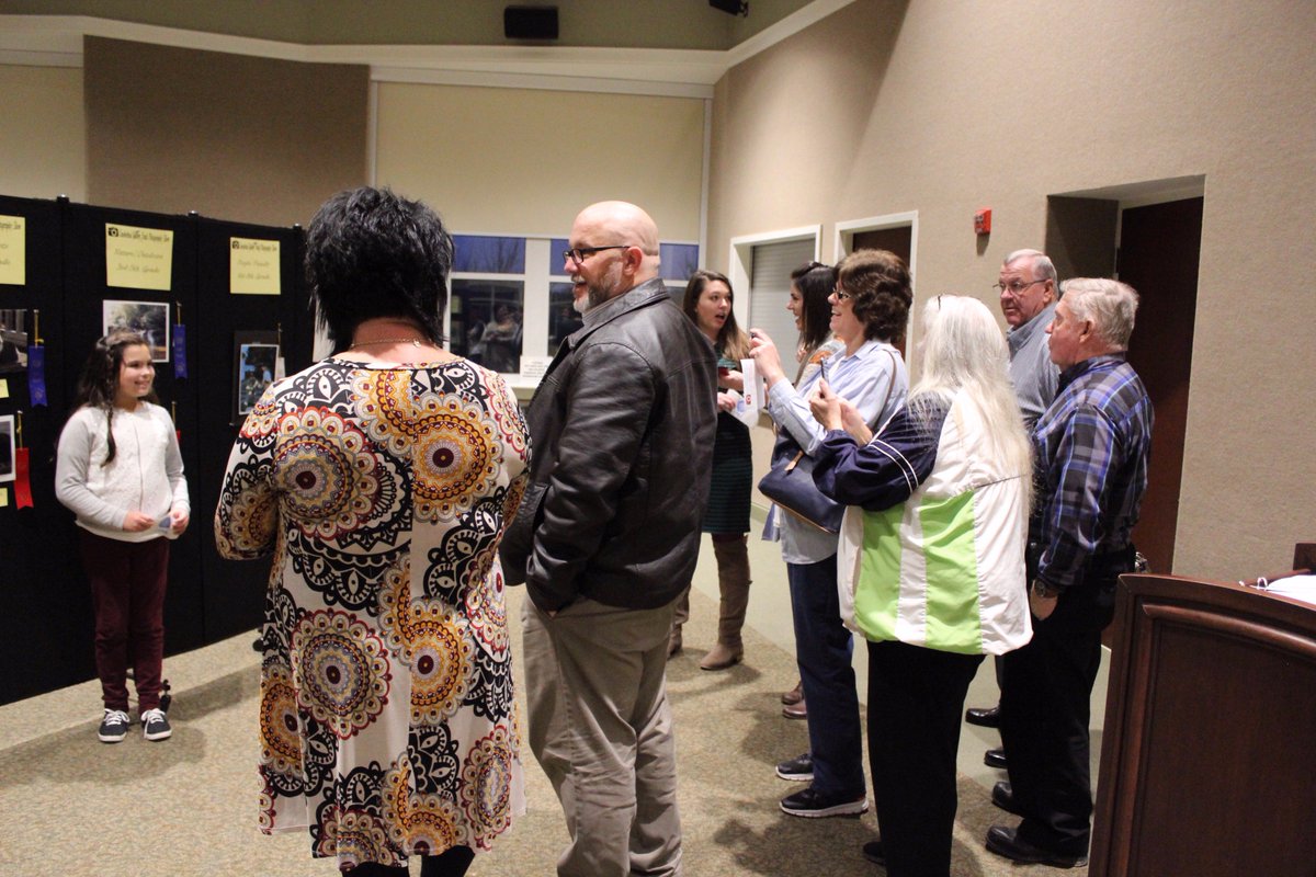 laurellibrary's tweet photo. There’s so many great photographs to enjoy at the Cumberland Gallery Photography Show. Be sure to come out and enjoy them this weekend! 📸 #laurellibrary #photography https://t.co/DLUIrJbF5W