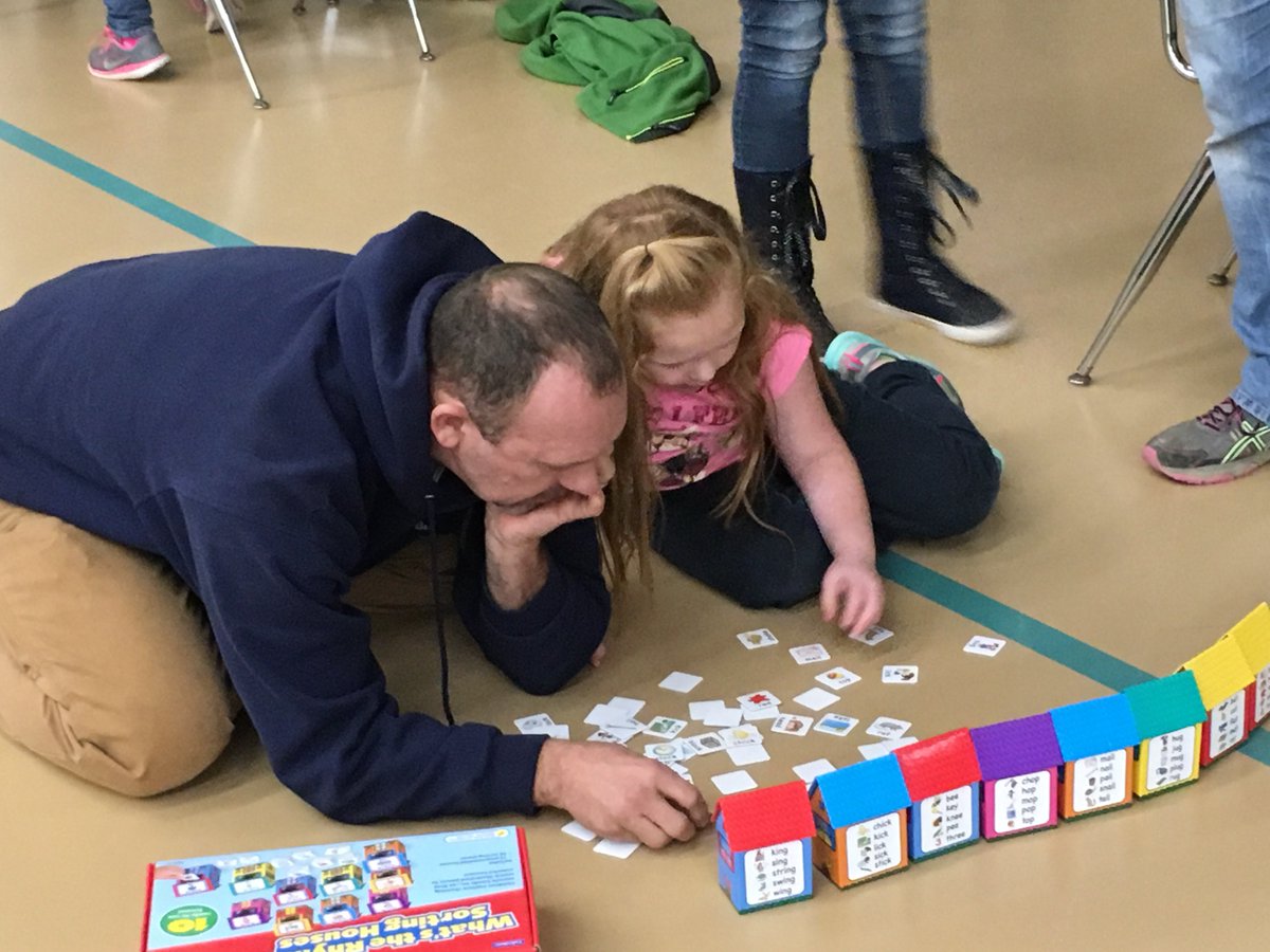 CdaleClovers's tweet image. Cloverdale Elementary School students and parents enjoying time together reading and playing educational games at the first annual Soup &amp;amp; Book Night that was held on November 7th.  #clovers #familytime #readingandlearning 🍀📚