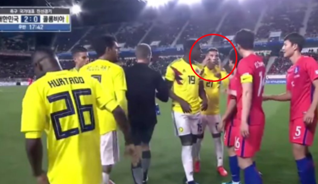 sportbible's tweet photo. Racism sadly still exists. 😡
Edwin Cardona has caused outrage after making a racist gesture during Colombia's game against South Korea. Disgusting behavior.
https://t.co/GYwac8z2to https://t.co/lORAKUPW66