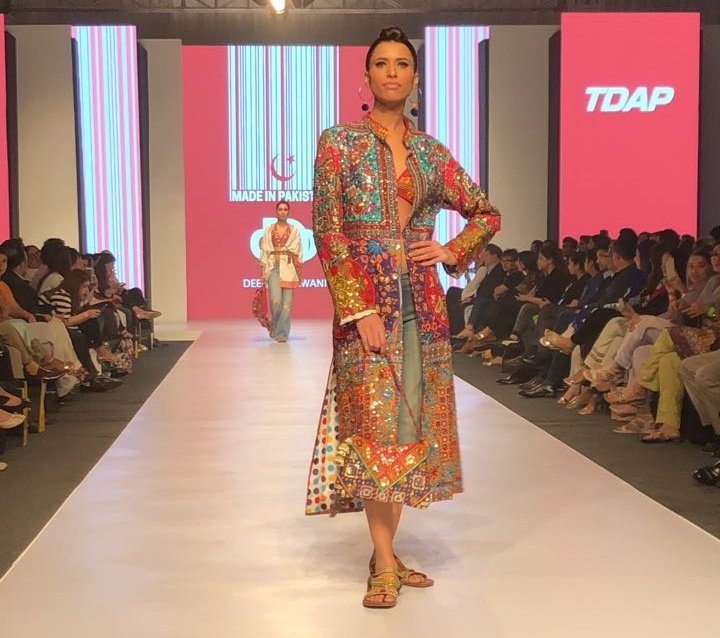 houseofdeepak's tweet photo. #DeepakPerwani presents "D Philosophy" at #MadeInPak17 by #FashionPakistan x #TDAP 
 #FPMF17 #MillennialFashion #TVOnePk https://t.co/rZcsAn6H54
