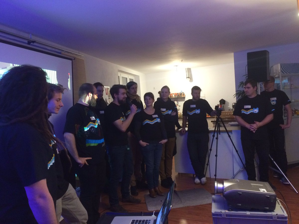 jhackthalle's tweet photo. Unsere großartigen Mentor*innen stellen sich vor! #jugendhackt #jhackthalle https://t.co/0dgcGSFXyV
