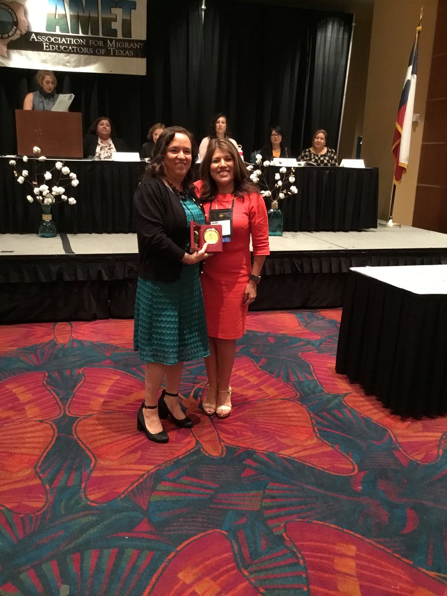 ZenAngel4's tweet photo. #ametconference #ESCRegion20
Congrats To Claudia Martinez for being select as AMETs Migrant Recruiter of the year! https://t.co/4e12lN4uqQ