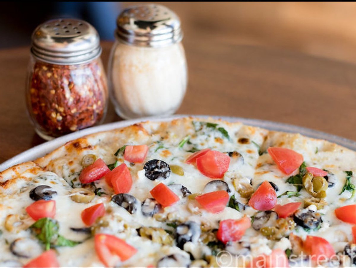 lucybluepizza's tweet photo. Happy Friday, Cincinnati! Reward yourself for your week of hard work with our all you can eat buffet!! #cincypizza #aycebuffet https://t.co/hGo9RJ6vW0