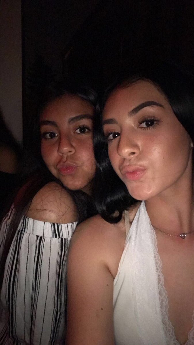 _roxaannaa's tweet photo. HAPPY BDAY CAROL ILY 💟💟💟 #softballqueen https://t.co/tSiwQneBiQ