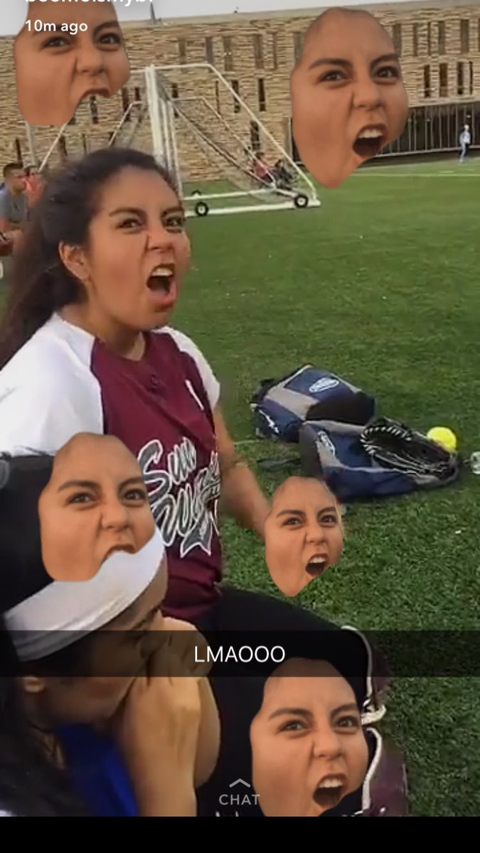 _roxaannaa's tweet photo. HAPPY BDAY CAROL ILY 💟💟💟 #softballqueen https://t.co/tSiwQneBiQ