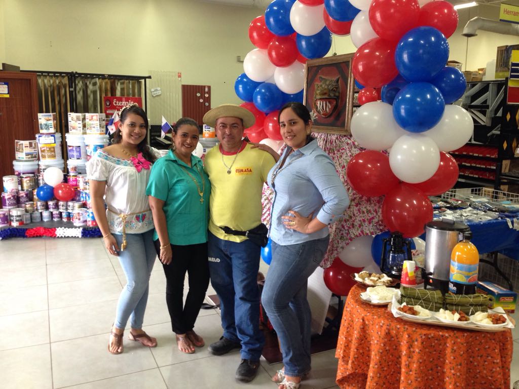 ComasaConstruye's tweet photo. 🔵🔴⚪#VIVAPANAMA #GENTECOMASA #COMASACONSTRUYE #panameño #10denoviembre #sabor #tipico Compartir entre amigos es los que nos #une . 💪💛. Brindis en COMASA Santiago y Chitre en honor al 10 de Noviembre. 🔵🔴⚪ https://t.co/eoSGwCfI5K