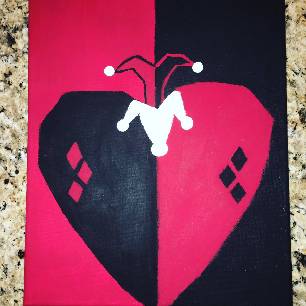 harlq0805's tweet photo. Available on my #Etsy shop @ #GeekChicHome #HarleyQuinn #dc #villain #batman #joker #batmantheanimatedseries #canvas #8x10 #11x14 #acrylic https://t.co/yQDTIS34G8