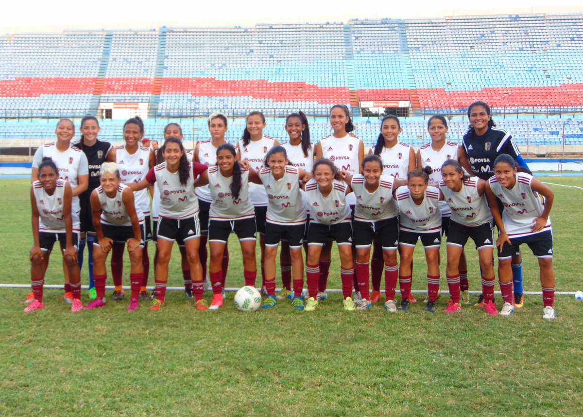 FemeninoFVF's tweet photo. #Vinotinto🇻🇪 | 18 guerreras partieron hoy rumbo a los Juegos Bolivarianos | 📑➡️ https://t.co/zOswdHC3XY https://t.co/TJPsHUdbNk