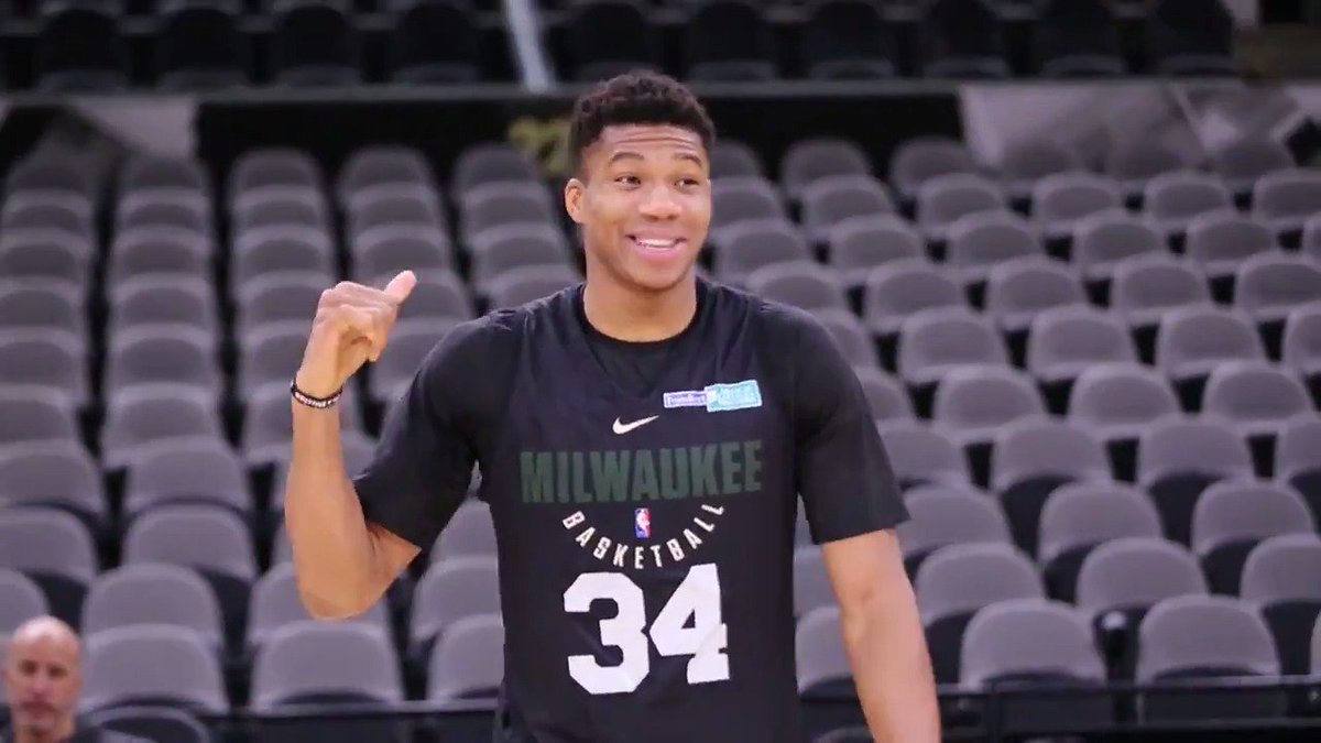 "It's his real birthday today!"  @Giannis_An34 wishes @TonySnell21_ a happy birthday 🎊🎉 https://t.co/Bm8lfFavut