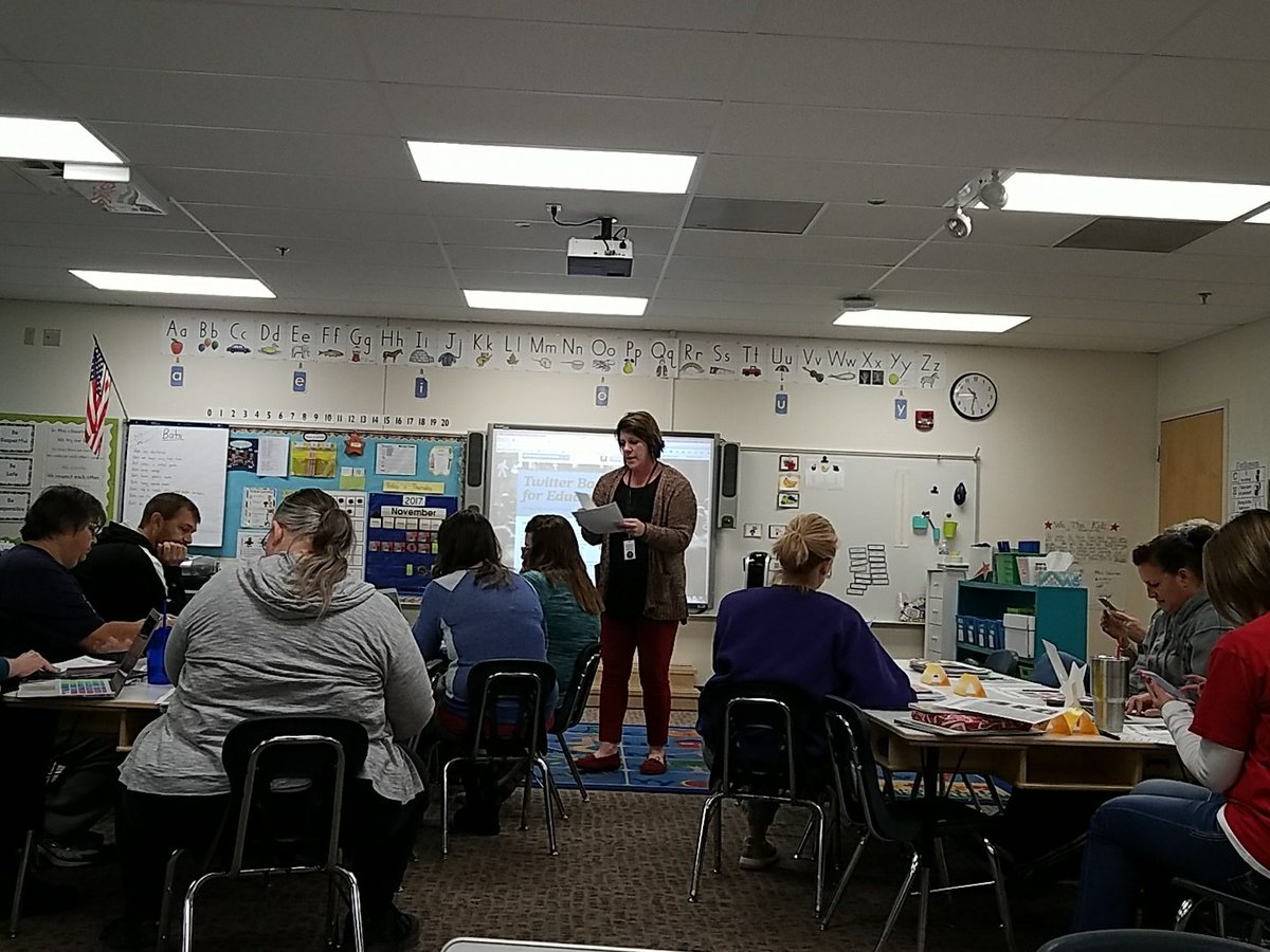 EricaPenrose's tweet photo. Getting some twitter knowledge from @mclean116 
#308pride
#morganelementary308 https://t.co/KTOMuo7vf2