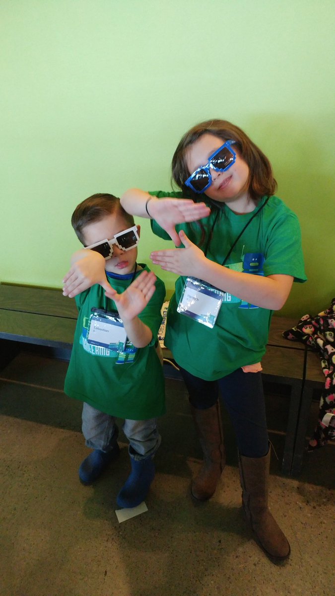 EmilyNiguidula's tweet photo. A little help at work! #zglife #kidsday https://t.co/4NtHR2SKe5