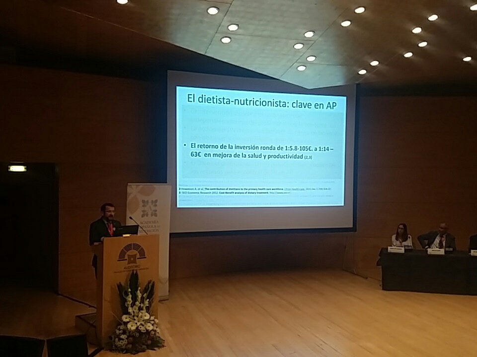 ColProfDNAragon's tweet photo. La presencia del Dietista-Nutricionista en Atencion Primaria lograria un importante retorno del dinero invertido @monyino  #CongresoDN2017  @aedninforma @CGDNE https://t.co/iDQ6fd8emp