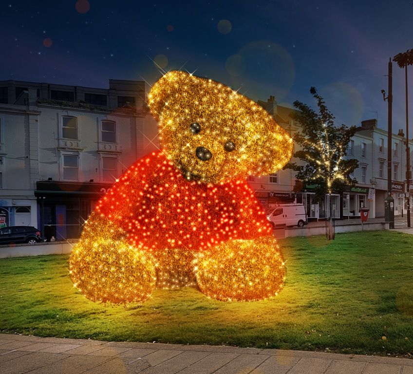 bmthtownbid's tweet photo. Come to the Triangle on 17 Nov 6.30 for festive family entertainment to celebrate the start of #Christmas in #Bournemouth! #LoveBournemouth https://t.co/ysOhUOccWC