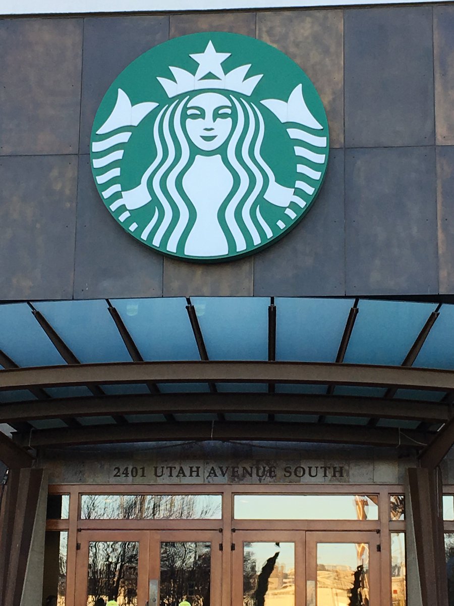 OracleCloud's tweet photo. Congratulations to @Starbucks for going live on @OracleServCloud RightNow. #OracleCloud #OracleCustomers https://t.co/5FU2596ppK