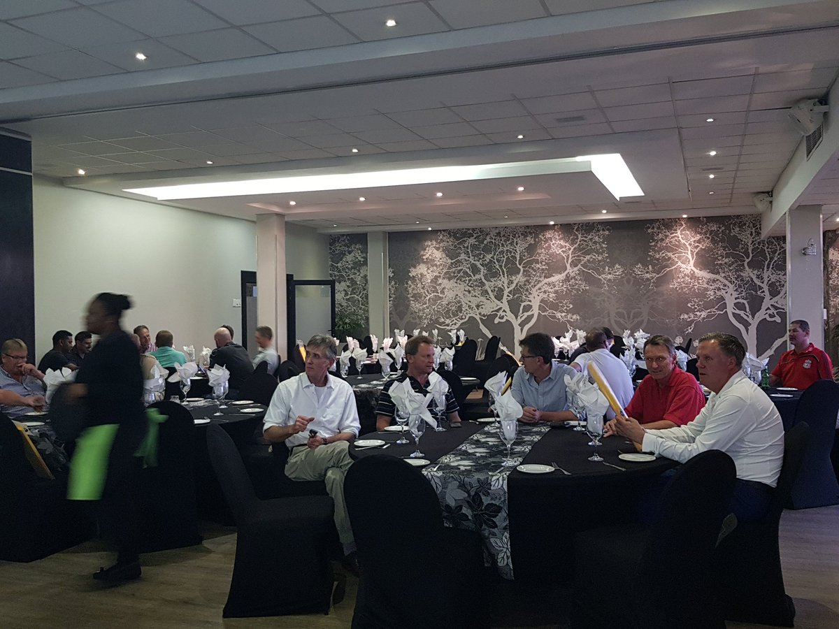 KingEdVIISchool's tweet photo. #RedGolfDay⛳🏌️♂️ @KingEdVIISchool Dinner & prize giving to start https://t.co/oTwAiaFI5D