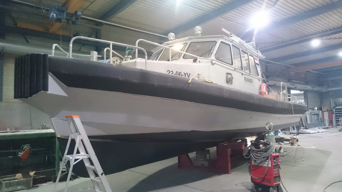 Runner weer terug na 2 weken op de werf in #Harlingen. En weer operationeel. 24/7 stand-by.