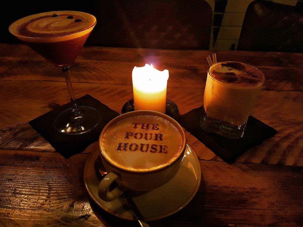 albertcofrank's tweet photo. However you'd like to receive your caffeine hit this weekend, we've got you covered! Cappuccino, Espresso Martini or William Pitt Coffee anyone?
#coffeehouse #cocktailbar #coffee #cocktails #espresso #espressomartini #cappuccino #coffeeicecubes #frankwell #shrewsbury #foodporn https://t.co/3LdD7Oz8IS