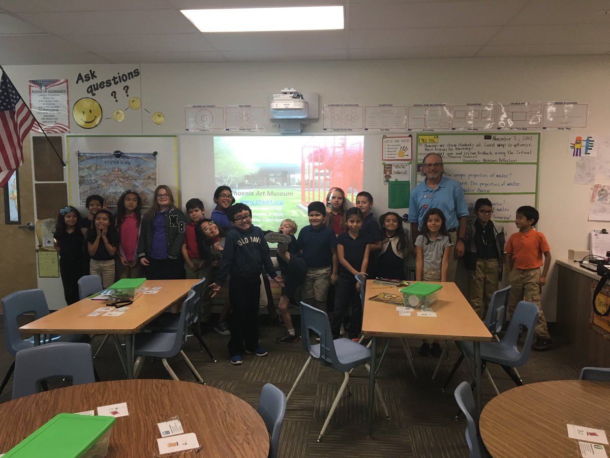 emillergifted's tweet photo. #Lairdschool PACE students @TempeElementary welcome a guest docent from @phxart to learn about Renaissance art https://t.co/zQ3IUk3DZc