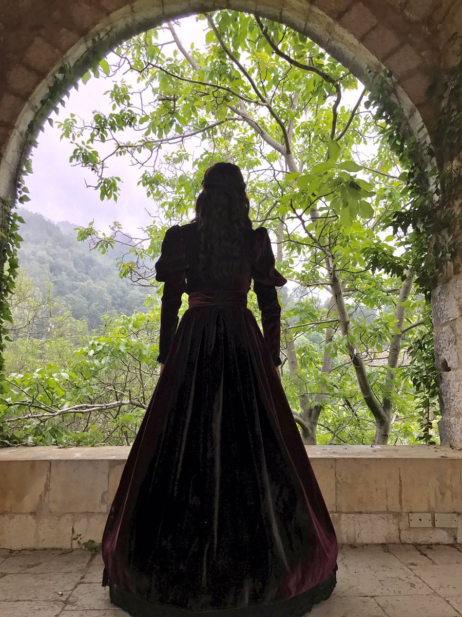reemssaleh's tweet photo. دايما أدوارك مختلفة ومتعددة الأرواح #ورد_الخال #وردة_الدراما #العربية #هاشتاغ99 #ثورة_الفلاحين https://t.co/RTVrCh15id