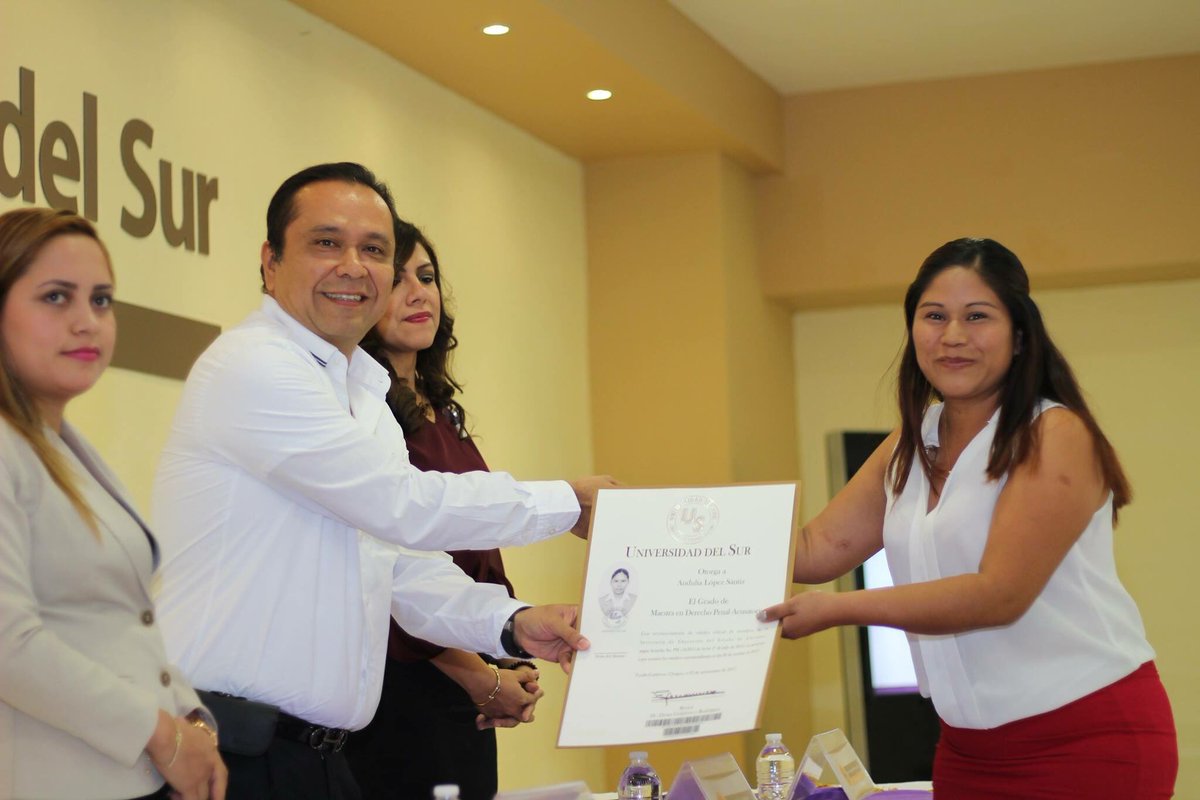 UnidelSur's tweet photo. Entrega de títulos y grados con firma digital y códigos encriptados.
#SomosUS
#ResponsabilidadSocial
#OrgulloUS https://t.co/bmiVveJtVV
