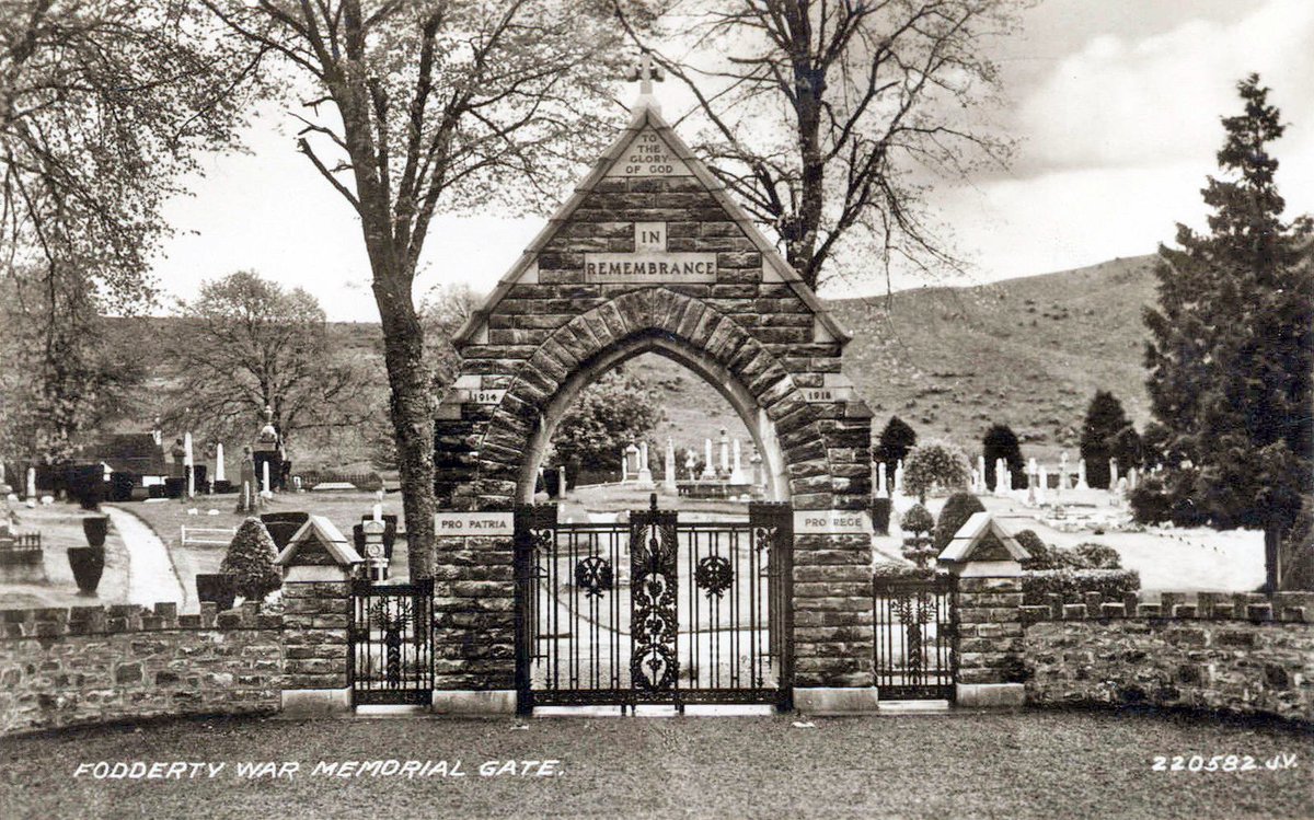 HighlandHistory's tweet photo. The #Strathpeffer &amp; District War Memorial at #Fodderty was unveiled and dedicated #onthisday in 1933

[photo: Valentine &amp; Sons, 1933] https://t.co/XY5WPcs8El