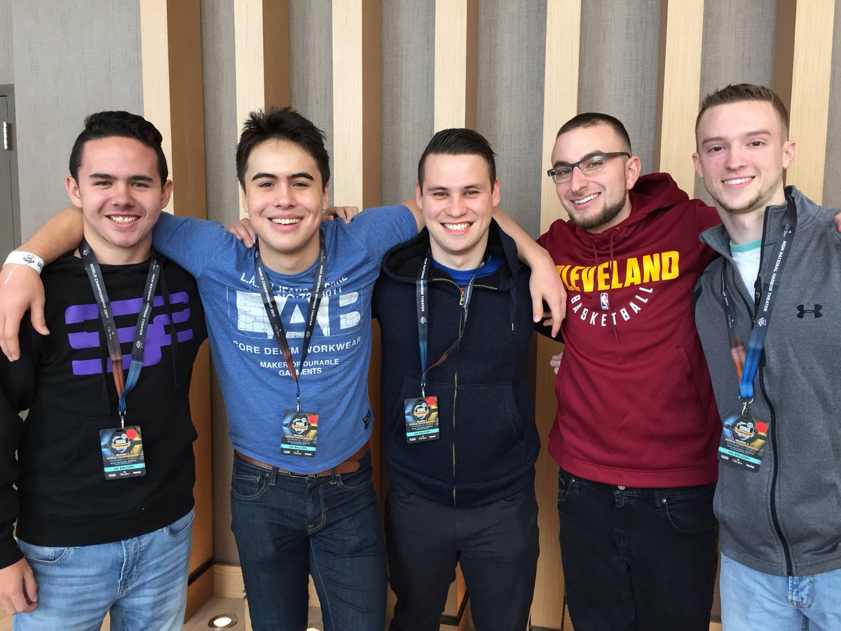 LightsOutRL's tweet image. @LightsOutRL crew here at Day 1 of LAN... Such good-looking guys! Left to Right: @AeonRL, @Theloconate, @KevpertRL, @RLRAWGREG, @Jet_RL