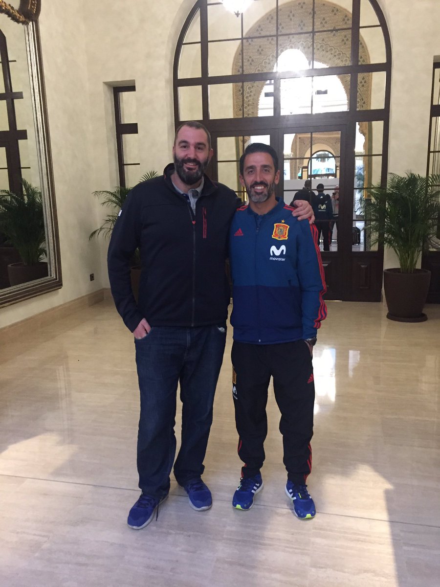 IberianSportech's tweet photo. En Málaga visitando a un tío muy grande 😜 #IberianNetwork #IberianTrips https://t.co/ePdDVWIsKt