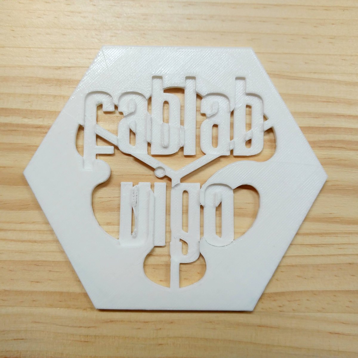 fablabvigo's tweet photo. Imos aló !
#OSHWDem17 #Hex100 https://t.co/uCuqAN73k0
