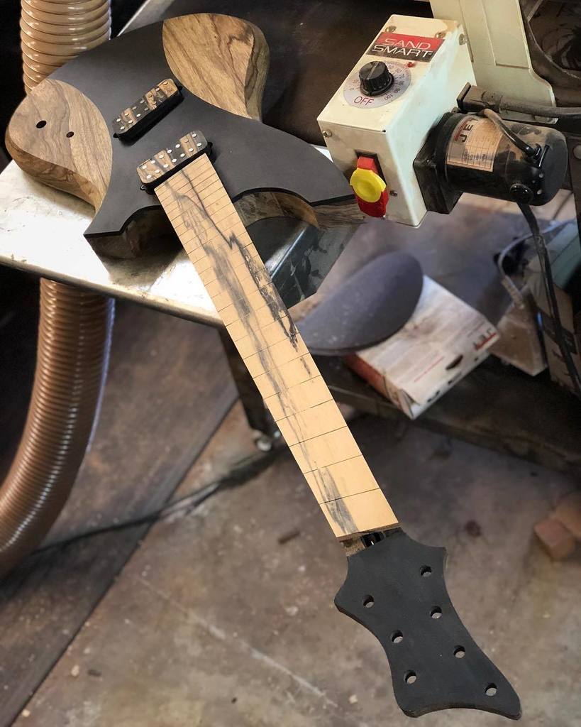 agapeguitars's tweet photo. Tying the design together with a #richlite headstock cap. #AgapeSalome #7string #extendedrangeguitar #guitarsofins… https://t.co/ktGWcLmbC6 https://t.co/806pg922uj