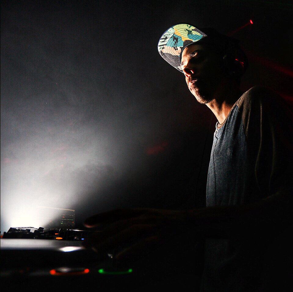 edoo_ddj's tweet photo. 2NITEE @reggaeluvers ⚡️ Dancehall Night 💣 RT para participar por las últimas entradas dobles! NOS VEMOS 💥 #RLSound #LuversDancehall @djcub_ https://t.co/Gglfsge5Yu