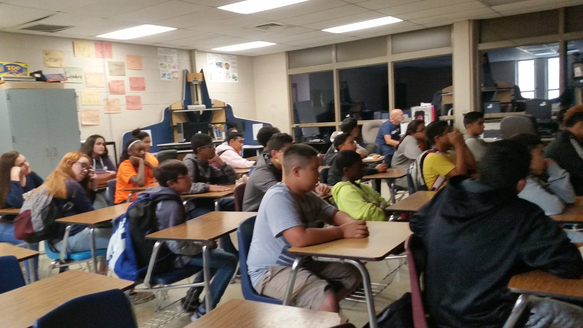 ccfishingcoach's tweet photo. Good turnout at our FCA meeting...maybe it was the Gates donuts! Either way we had a good time! https://t.co/QxxOr83uVS
