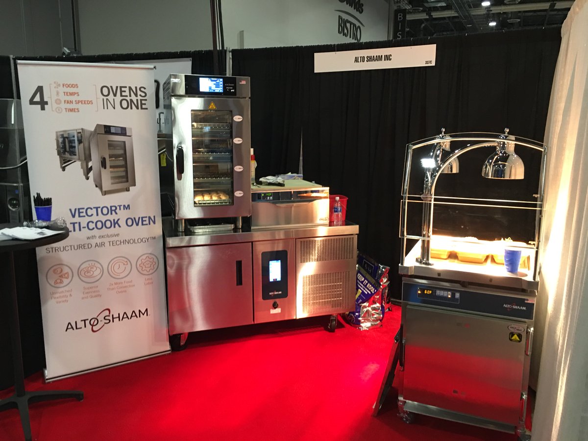 Alto_Chef_WC's tweet photo. Wrapping up a “yuge” multi unit convention today. Great chance to show equipment to some very interested customers. https://t.co/HiE85Ec9ck https://t.co/AAG9iJnPg6