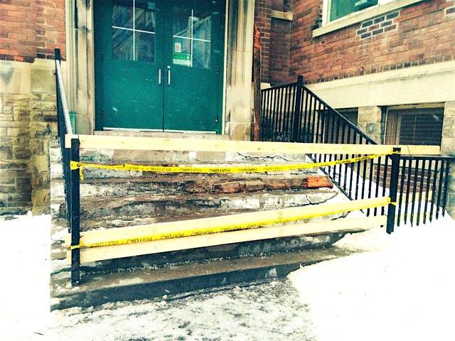 cpe_TO's tweet photo. Tues 10am Queens Park Nov 14th: Economist Hugh Mackenzie releases report on Ontario’s Deteriorating Schools: $15.9 billion repair backlog. He'll show just how, in 4 years, MPPs can eliminate schools disrepair crisis. With  parents, students, teachers, education workers, trustees. https://t.co/g2G1bVojwt