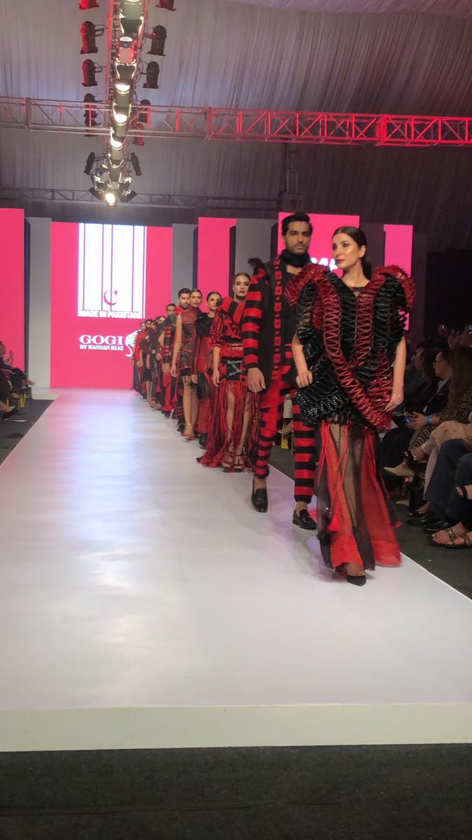 GlitterSmitter5's tweet photo. Gogi by Hassan Riaz at #MadeInPak17 by #FashionPakistan x #TDAP 
 #FPMF17 #MillennialFashion #TVOnePk https://t.co/bUaII2H7hr