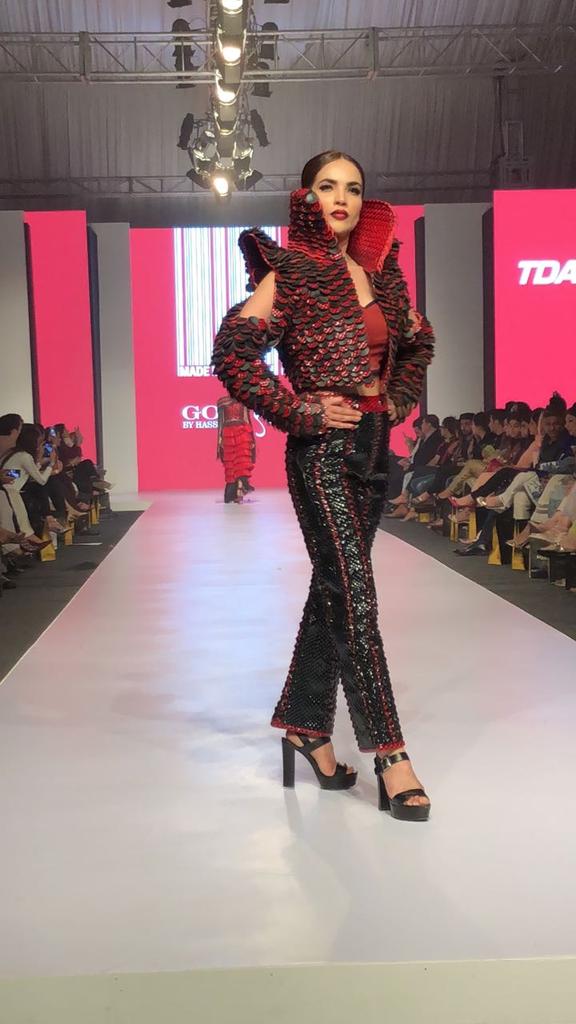 GlitterSmitter5's tweet photo. Gogi by Hassan Riaz at #MadeInPak17 by #FashionPakistan x #TDAP 
 #FPMF17 #MillennialFashion #TVOnePk https://t.co/bUaII2H7hr